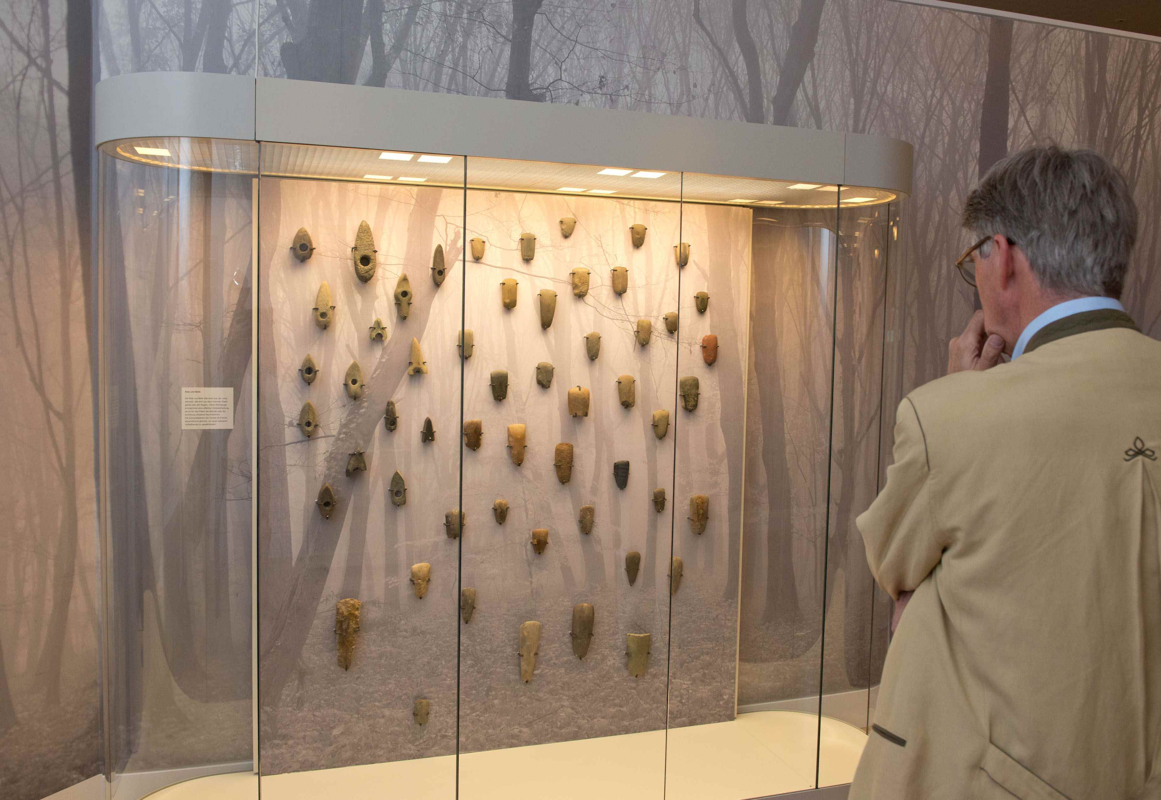 Ausstellung Archäologie, Äxte und Beile aus dem Stadtgebiet, © Heinz Feußner, Hamm