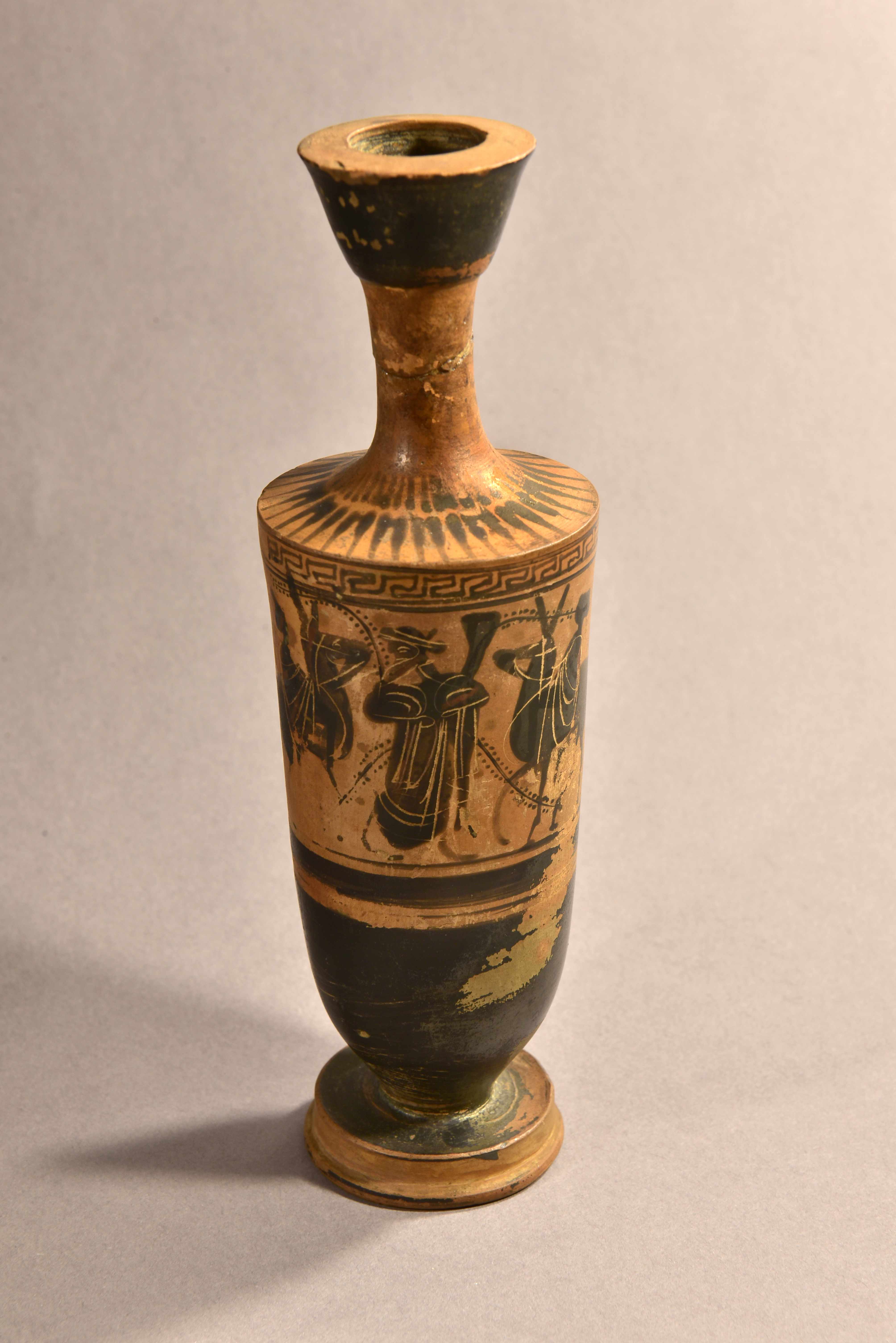 Henkelflasche mit Reiterszene, römisch, vermutl. 4. Jh. roter Ton, schwarz bemalt Höhe 23 cm, © Gustav-Lübcke-Museum Hamm